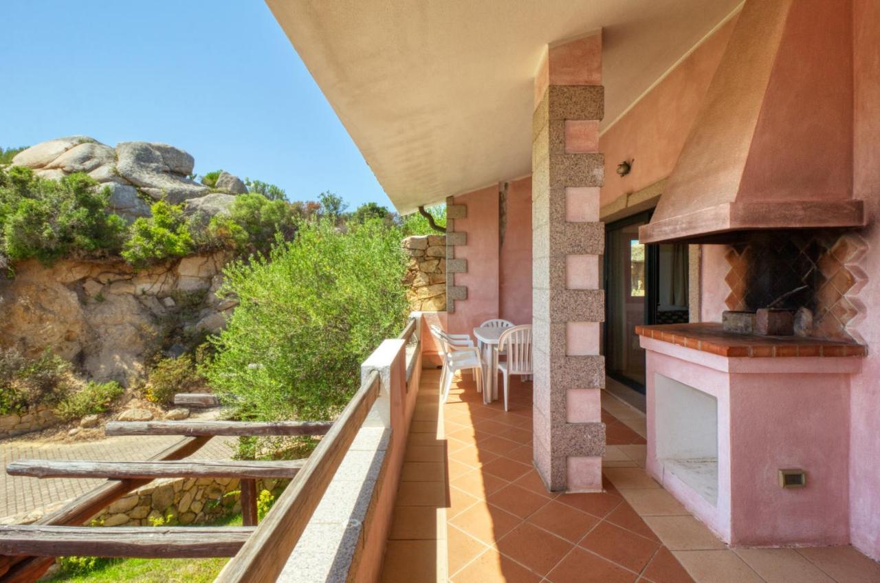 Baia Del Faro Aparthotel Palau Buitenkant foto